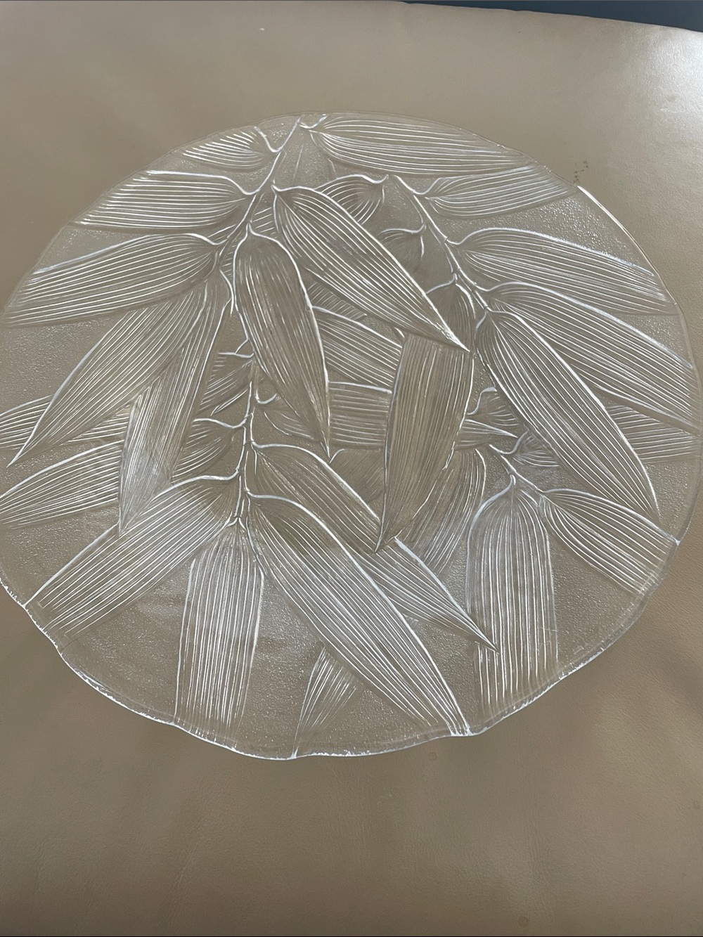 Mikasa platter Bamboo leaf design no chips or imperfections 14 inches round